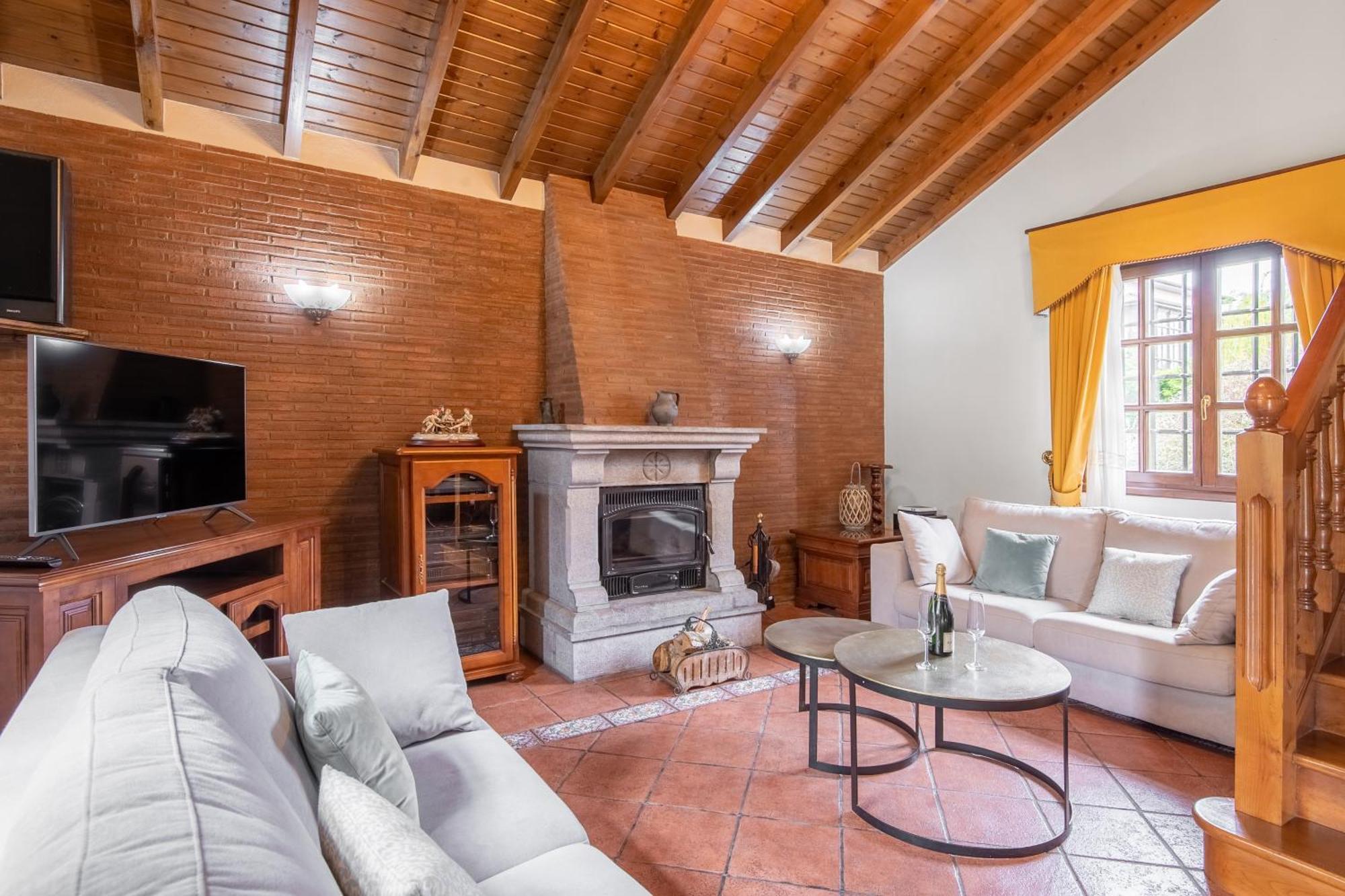 Casa En La Costa Con Wifi Jardin Y Barbacoa Country house